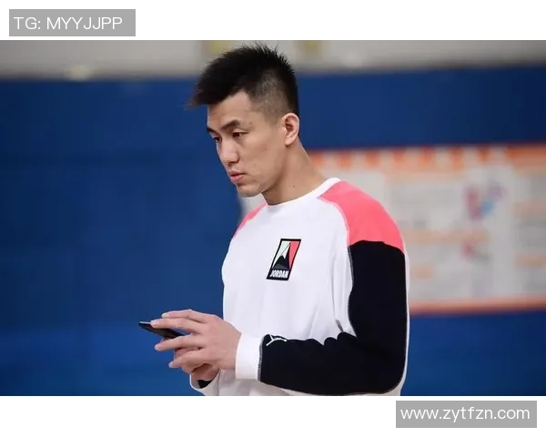 郭艾伦领衔中国男篮崛起之路 赛场内外的奋斗与荣耀